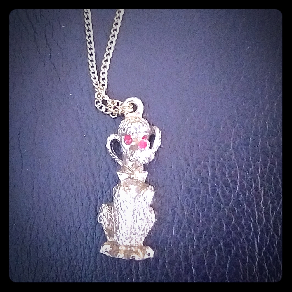 Gold toned dog necklace
